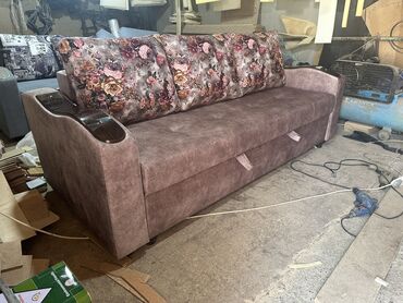 Угловые диваны: Угловые диваны — 12