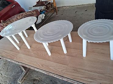 restoran stolları: Ağ rəngli plastik mini süfrə/çarpayı üstü stollar dəsti - 3 ədəd oval — 1