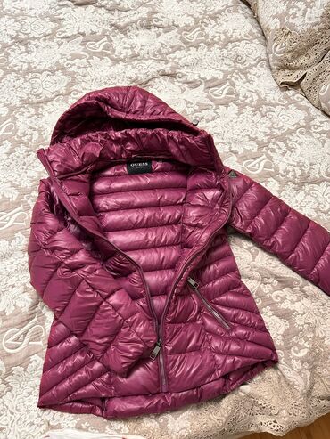 Демисезонные куртки: Куртка новая guess🩷 4800 сом