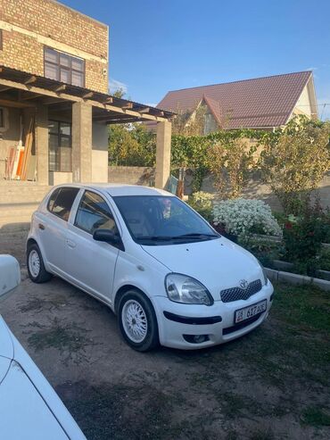 Toyota: Toyota Vitz / Platz / Yaris / Echo: 2004 г., 1.3 л, Бензин, Хэтчбэк