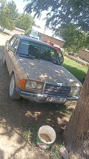 для фар: Mercedes-Benz W123: 1982 г., 2.3 л, Механика, Седан — 2