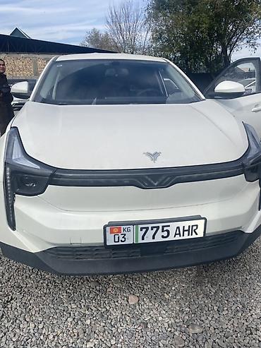 gac ayon s: Электромобиль Skyworth EV6 (Skyworth U5) — кроссовер SUV, белый цвет — 1