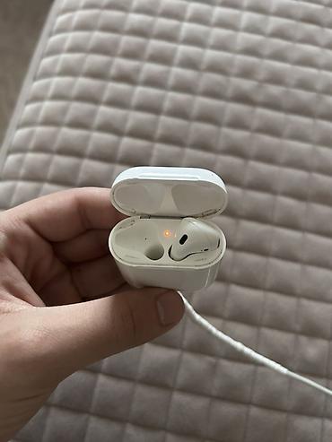 airpods apple: Apple AirPods (Lightning şarj qutusu ilə) - Model: Apple AirPods — 2
