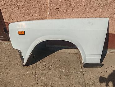Auto delovi: Prednje levo krilo Lada 2104 Karavan, Lada 2105, Lada 2107 Riva. U — 1