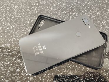 Мобильные телефоны: Xiaomi, Mi 8 Lite, Б/у, 64 ГБ, цвет - Черный, 1 SIM, eSIM