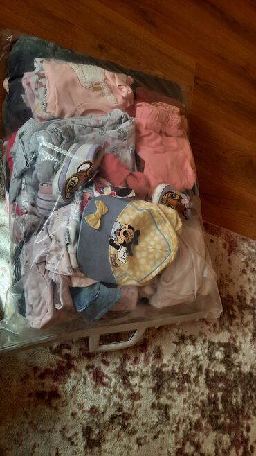Other Kids' Clothes: Sve za 2000, bodici, majice, trenerke, helanke, duksici, kape