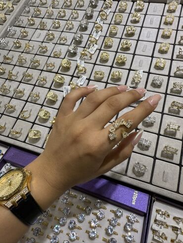 Bijuteriya dəstləri: Qadın bəzək aksesuarları – geniş seçim Məhsullar: - Qızılı tonlarda — 159