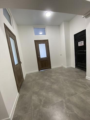 Аренда ангаров: СДАЁТСЯ КОММЕРЧЕСКОЕ ПОМЕЩЕНИЕ — 539 м² ПЕРВАЯ ЛИНИЯ, Бульвар Эркиндик — 42
