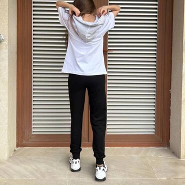 İdman geyimləri: Türk qadın geyimləri. Yüksək keyfiyyətli. Qaşli sport dəstlər. Premium — 4