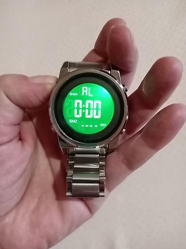 Ručni satovi: Na prodaju digitalni ručni sat metalnom narukvicom .Sat je ispravan — 7
