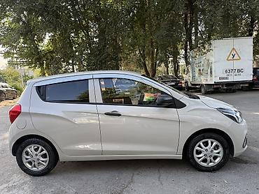 купить chevrolet: Chevrolet Spark: 2018 г., 1 л, Вариатор, Бензин, Хэтчбэк — 8