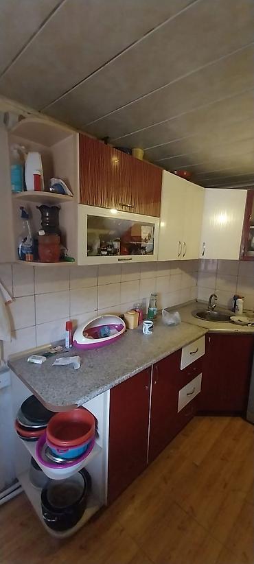 xirdalan evlər: Xırdalan seheri 119 nömrəli marşurut dayanacağına 30 metr mesafede 2 — 5