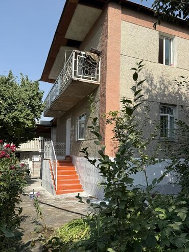 продаю дом в ак ордо 1: Сдаётся особняк Резиденция. 10комнат. 20шт кровать. Всё условия для