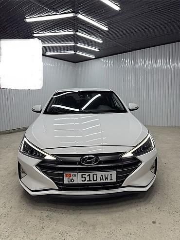 Hyundai Elantra: 2019 г., 1.6 л, Автомат, Газ, Седан
