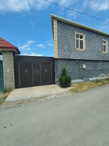 ucuz həyət evleri: 4 otaqlı, 100 kv. m, Yeni təmirli