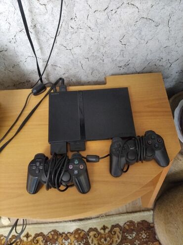 PS2 & PS1 (Sony PlayStation 2 & 1): Sony PlayStation 2. в отличном состоянии. полный комплект. с дисками