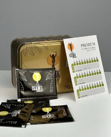 kapuçino: Sit Lux Slim Coffee dəsti, qızılı rəngli qablaşdırmada təqdim edilir