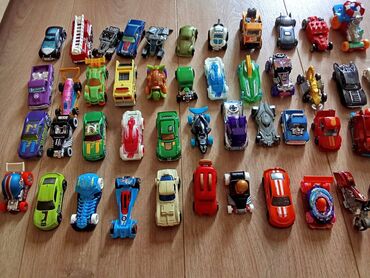 masin telimi: Orijinal Hotwheels car toys satılır. Əla vəziyyətdə. 1ədəd - 3 manat