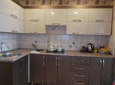 Ofislər: Xətai metrosuna yaxin 7 mertebeli binanın 2-ci mərtəbəsində yerləşən — 5