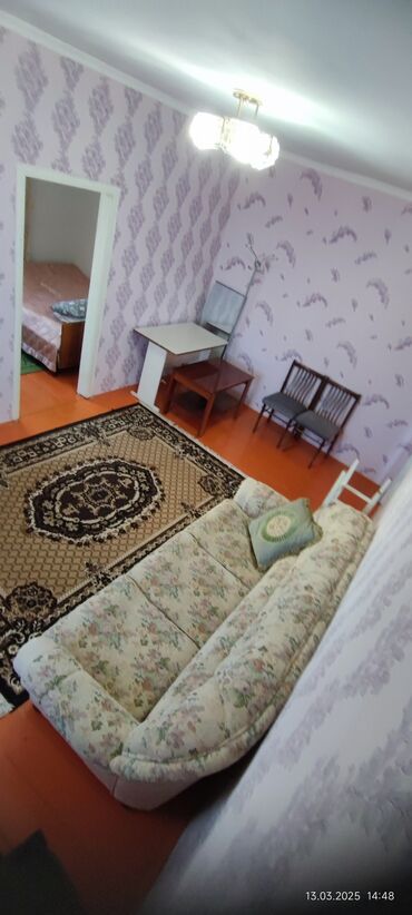 дом в квартиру: 2 комнаты, 40 м², 104 серия, 1 этаж