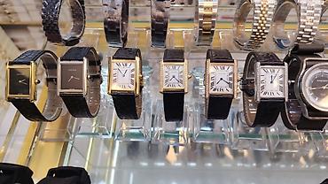 smar saat: Cartier Tank seriyası qol saatları - Korpus: düzbucaqlı forma, qızılı — 3