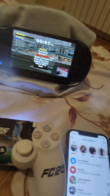 ps vita oyun konsolu: Sony PS Vita (əl konsolu) + simsiz gamepad dəsti - Model: Sony PS — 1