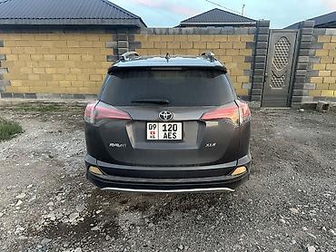 175 80 16: Toyota RAV4: 2018 г., 2.5 л, Автомат, Бензин, Кроссовер — 2