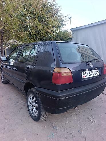 голф3 двер: Volkswagen Golf: 1993 г., 1.6 л, Механика, Бензин, Хэтчбэк — 2
