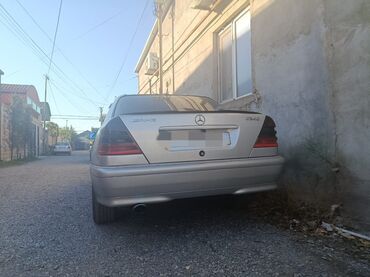 Mercedes-Benz: Salam. Maşin şəxsidir. İline göre yaxşı vəziyyətdədir. Şəkildən də — 2