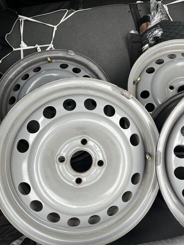 диски с шинами: Б/у Шина Annaite 175 / 55 / R 15