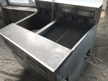 Digər restoran, kafe avadanlığı: Fastud və Burqer restorsnı ücunabsdanlıqlar satılır. Maqdonals — 24