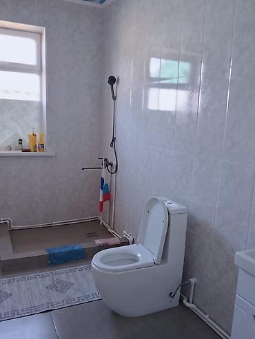 Үйлөрдү сатуу: 3 бөлмө, 130 м², 8 соток, Фрунзе, Менчик ээси — 4