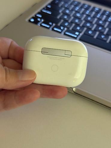 чехол на аирподс про: Кейс для наушников, Apple, Б/у, цвет - Белый — 2