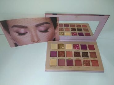 косметика: Göz kölgələri, Huda Beauty, Yeni, Ünvandan götürmə, Pulsuz çatdırılma, Ödənişli çatdırılma