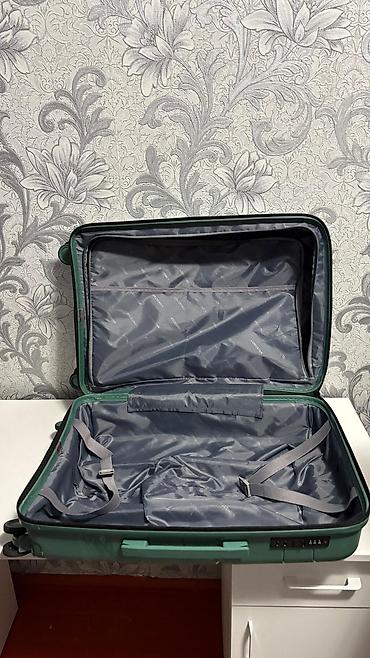 Чемоданы: Чемодан, Материал: Пластик, Средний (40 - 70 л) — 3