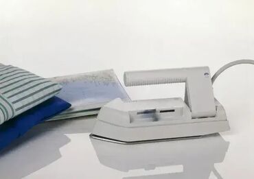 Putne pegle: Putna pegla PHILIPS HD 1301. Snaga: 250W. Potpuno NOVO, neotpakovano! — 2
