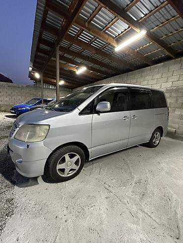 тойота ноах 2003: Toyota Noah: 2003 г., 2 л, Автомат, Бензин, Минивэн — 6