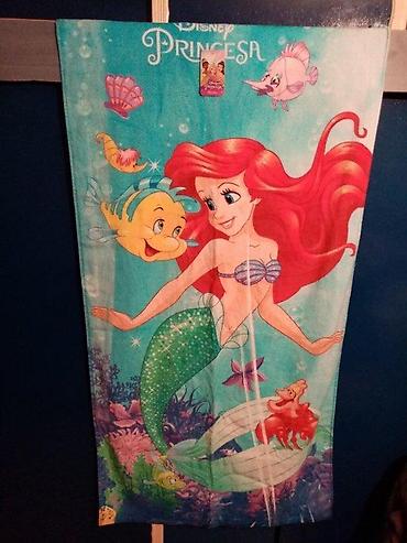 ormar za igracke: MALA SIRENA PESKIR NOV DISNEY PESKIR ZA KUPANJE I PLAZU | Cene nisu — 1