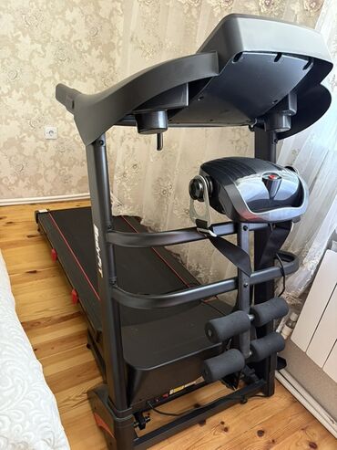 Giryalar: BodyFIT qaçış trenajoru - Güclü, sabit çərçivə və geniş qaçış səthi