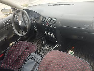 Продажа авто: Volkswagen Golf: 2003 г., 1.4 л, Механика, Бензин, Хэтчбэк — 4