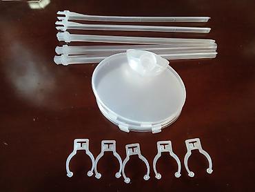 Оборудование для магазинов: Doll stand. Oyuncaq standı.
1 ədəd 1 manat.
5 dənəsi birliktə 4 manat — 2