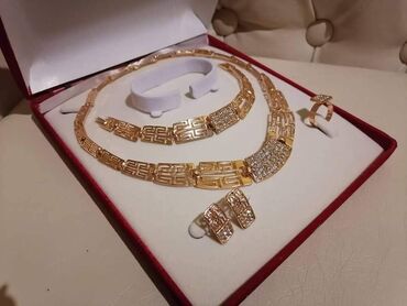 Setovi nakita: Set nakita 2000 — 8