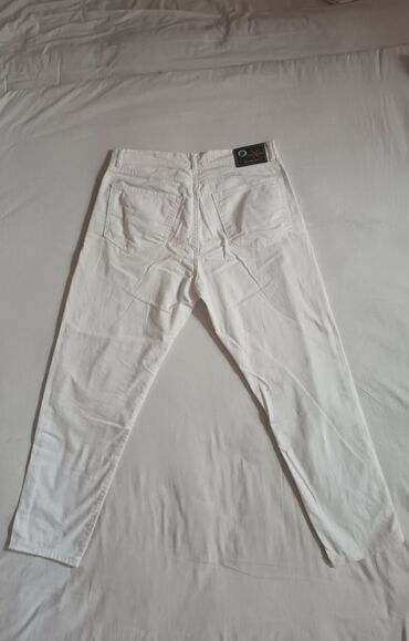 одежда для мужчин: Джинсы XL (EU 42), 2XL (EU 44), 3XL (EU 46), цвет - Белый