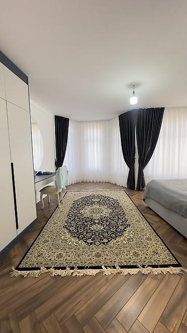 Продажа коттеджей и домов: 5 и более комнат, 250 м², 4 соток, Бишкек, Риэлтор — 25