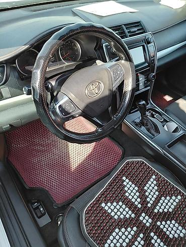 chevrolet camaro: Toyota Camry: 2017 г., Автомат, Бензин, Седан — 5