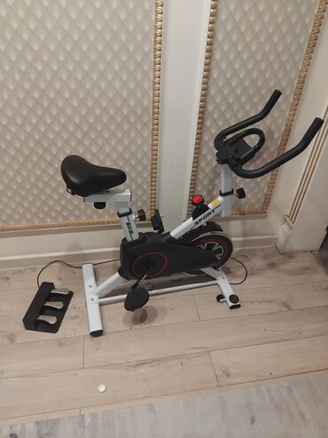 Велотренажеры: Велотренажер для дома - Тип: вертикальный спин-байк - Габариты — 9