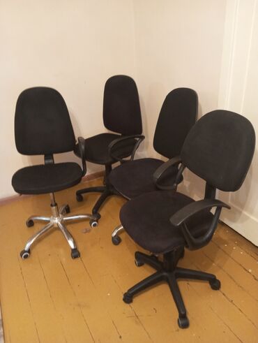 сломанные офисные кресло: Офис креслолор, Колдонулган, Дөңгөлөктүү, Өзү алып кетүү
