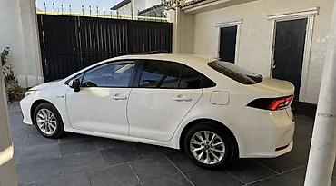corola: Toyota Corolla: 2020 г., 1.8 л, Автомат, Гибрид, Седан — 4