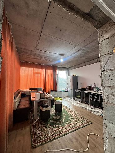 Продажа коттеджей и домов: Продаётся дом 900м² 15м на 20м ! Район: Пишпек (50 метров от Льва — 24