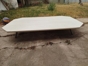 диван на ножках прямой: Складной походный стол, ЛДСП, цвет - Белый